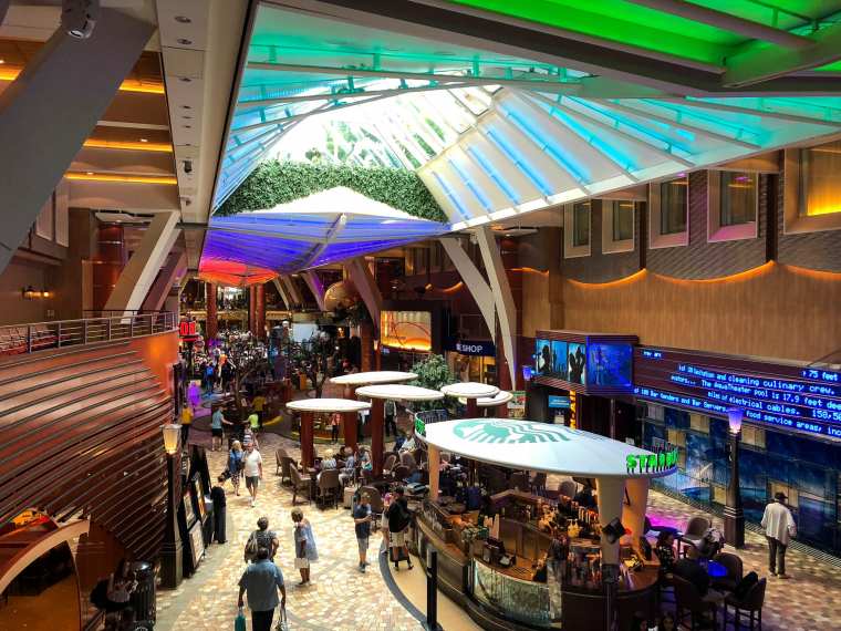 royalcaribbeanoasisoftheseasatrium